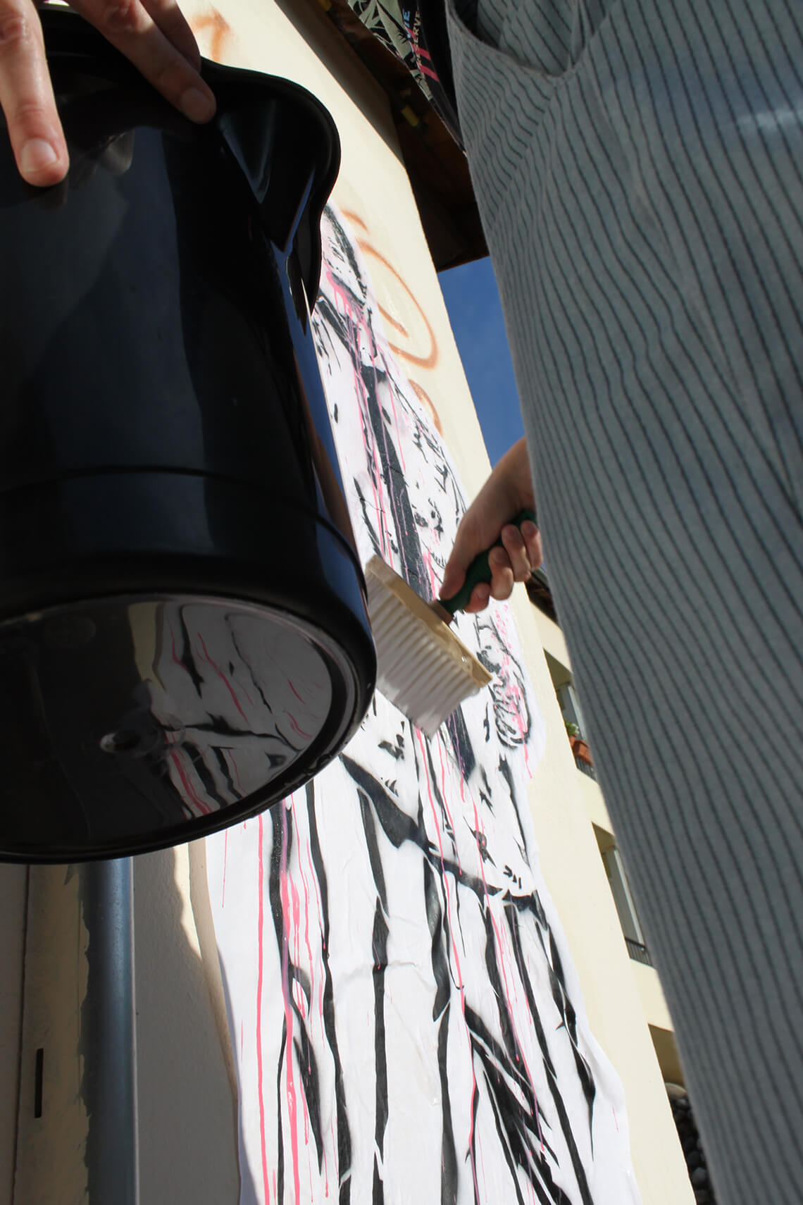 Stencil Street art zombie